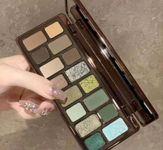 16-Color Natural Star Eye Shadow Palette